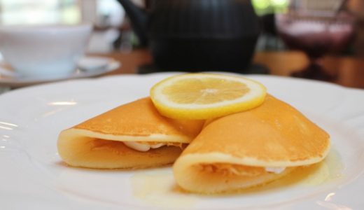 生地を味わう！あえて今風ではない伝統のパンケーキ、パワースポットのおひざ元！